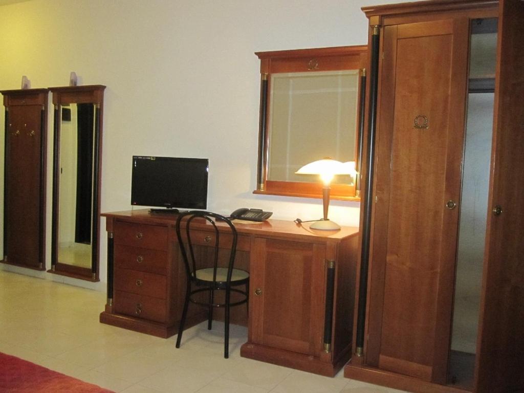 Hotel Vecchio Convento Bareggio Habitación foto